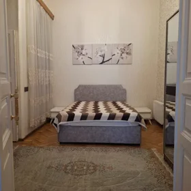 In Baku 135.0 m² apartment is for rent - Image 2