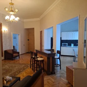 In Baku 135.0 m² apartment is for rent - Image 4