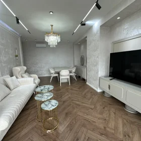 In Baku 150.0 m² apartment is for rent - Image 4
