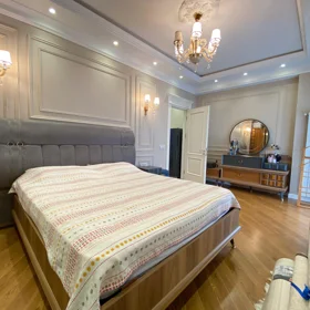 In Baku 116.0 m² apartment is for rent - Image 9