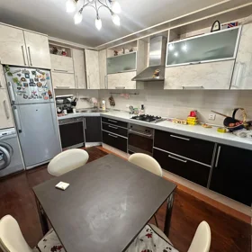In Baku 90.0 m² apartment is for rent - Image 6