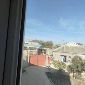 In Binəqədi rayonu 220.0 m² house with 7.0 rooms is for sale - Image 4