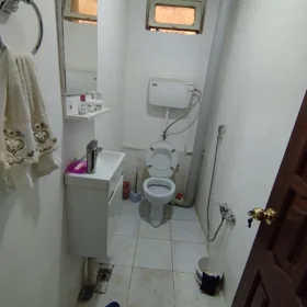 In Binəqədi rayonu 220.0 m² house with 7.0 rooms is for sale - Image 10