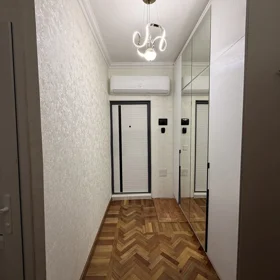 In Baku 70.0 m² apartment is for sale - Image 4
