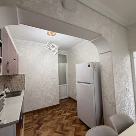 In Baku 70.0 m² apartment is for sale - Image 6