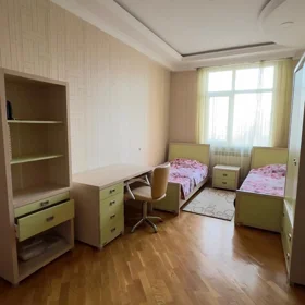 In Baku 105.0 m² apartment is for rent - Image 10