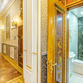 In Baku 220.0 m² apartment is for rent - Image 4