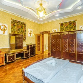 In Baku 220.0 m² apartment is for rent - Image 5