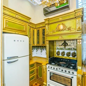 In Baku 220.0 m² apartment is for rent - Image 7