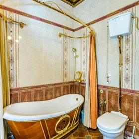 In Baku 220.0 m² apartment is for rent - Image 9