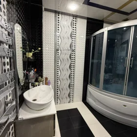 In Baku 110.0 m² apartment is for rent - Image 6