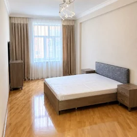 In Baku 130.0 m² apartment is for rent - Image 3