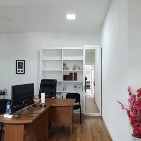 In Baku 110.0 m² commercial is for rent - Image 2