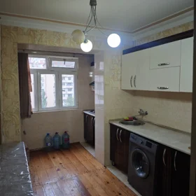 In Baku 85.0 m² apartment is for rent - Image 2