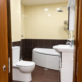 In Binəqədi rayonu 65.0 m² apartment is for sale - Изображение 9