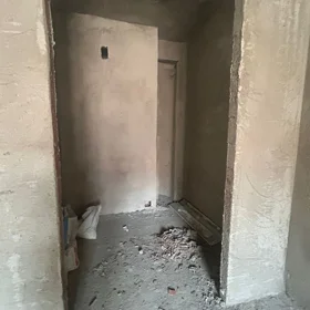 In Baku 75.0 m² apartment is for sale - Image 3