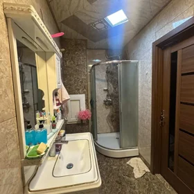 In Baku 65.0 m² apartment is for sale - Image 3