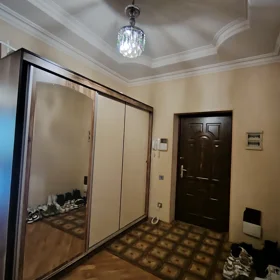 In Baku 75.0 m² apartment is for sale - Image 5