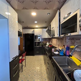 In Baku 129.0 m² apartment is for sale - Image 4