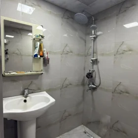 Baku-da 50.0 m2 mənzil kirayə verilir - Şəkil 8