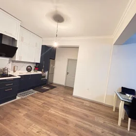 In Baku 100.0 m² apartment is for sale - Image 3