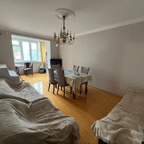 Baku-da 70.0 m2 mənzil kirayə verilir