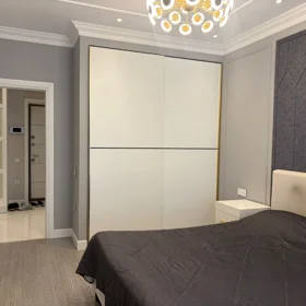 In Baku 148.0 m² apartment is for rent - Image 2