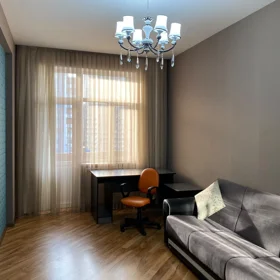 In Baku 180.0 m² apartment is for rent - Image 5