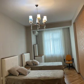 In Baku 180.0 m² apartment is for rent - Image 9