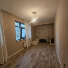 In Baku 130.0 m² apartment is for sale - Image 8