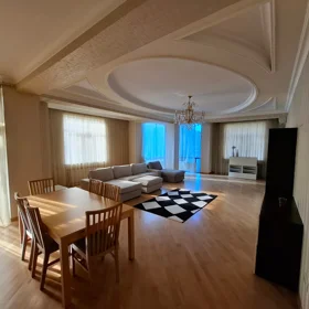 In Baku 167.0 m² apartment is for sale - Image 3