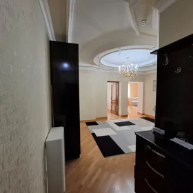 In Baku 167.0 m² apartment is for sale - Image 6