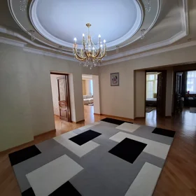 In Baku 167.0 m² apartment is for sale - Image 9