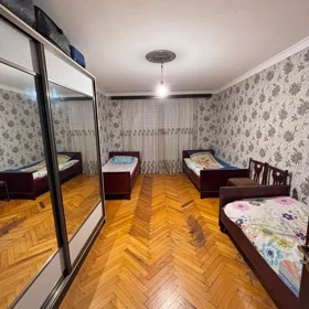 In Baku 70.0 m² apartment is for rent - Image 4