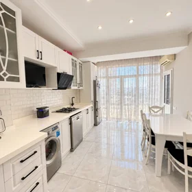 In Baku 116.0 m² apartment is for sale - Image 8