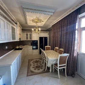 In Baku 128.0 m² apartment is for sale - Image 9