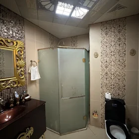 In Baku 128.0 m² apartment is for sale - Image 10