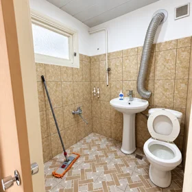 In Baku 75.0 m² apartment is for sale - Image 8