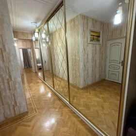 In Baku 110.0 m² apartment is for rent - Image 8