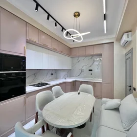 In Baku 140.0 m² apartment is for rent - Image 6