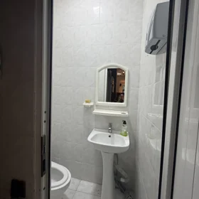 In Baku 60.0 m² commercial is for sale - Image 8