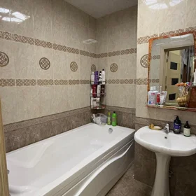 In Baku 66.0 m² apartment is for rent - Image 8