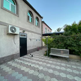 In Baku 200.0 m² house with 7.0 rooms is for sale - Image 3
