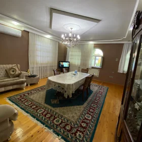 In Baku 200.0 m² house with 7.0 rooms is for sale - Image 5