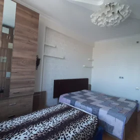 In Baku 90.0 m² apartment is for rent - Image 9