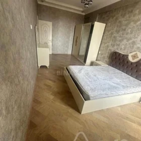 In Baku 95.0 m² apartment is for rent - Image 2