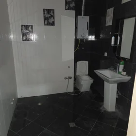 In Baku 90.0 m² apartment is for rent - Image 10