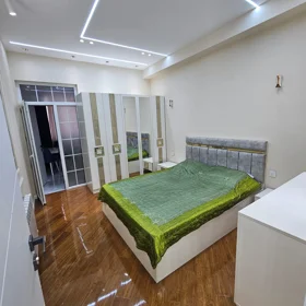 In Baku 70.0 m² apartment is for sale - Image 5