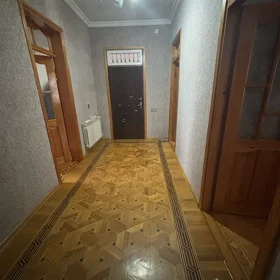 In Khirdalan 130.0 m² house with 3.0 rooms is for sale - Image 4