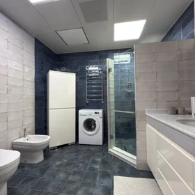 In Baku 116.0 m² apartment is for sale - Image 2